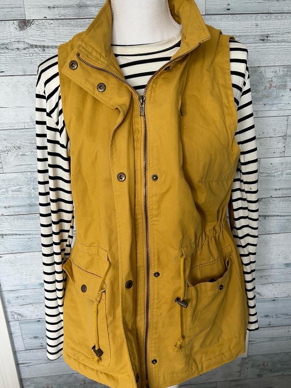 Love Tree Mustard Utility Drawstring Vest - Picture 3 of 4
